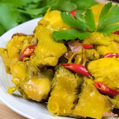 Cơm Gà kho nghệ