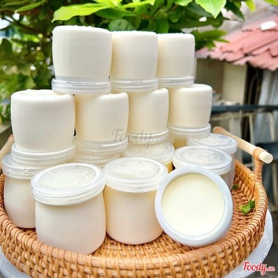 5 HỘP SỮA CHUA ÚP NGƯỢC