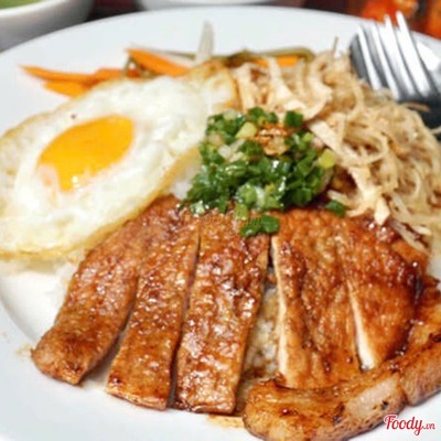 Cơm Sườn - Trứng Ốp La