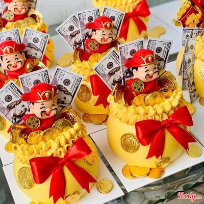 Hủ vàng khai trương nơ đỏ