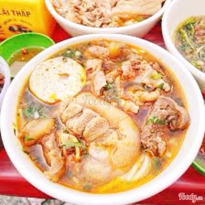 Đầy đủ (nạm, giò, chả)
