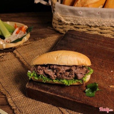 Bánh Mì Cóc Bò Tiêu Đen