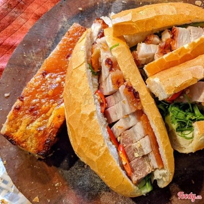 BÁNH MÌ HEO QUAY ĐẶC BIỆT DA GIÒN