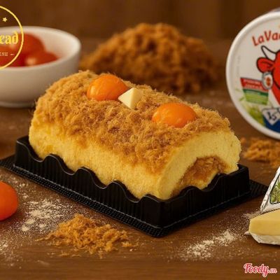 Bông lan cuộn phô mai trứng muối