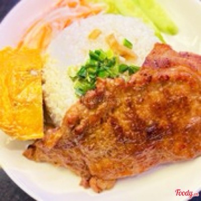 Cơm tấm sườn chả