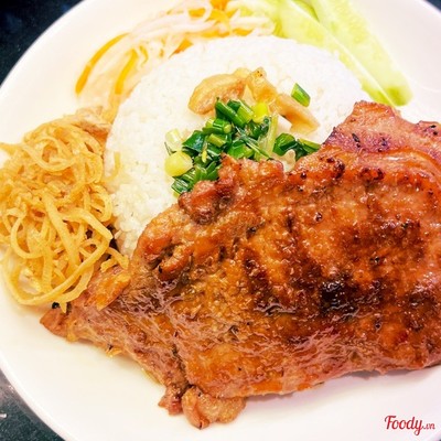 Cơm tấm sườn bì
