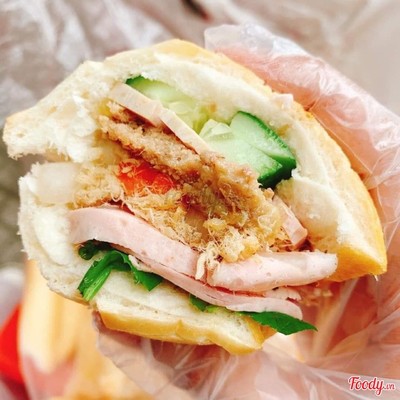 BÁNH MÌ CHẢ LỤA CHÀ BÔNG