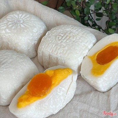 Bánh dẻo nhân trứng muối