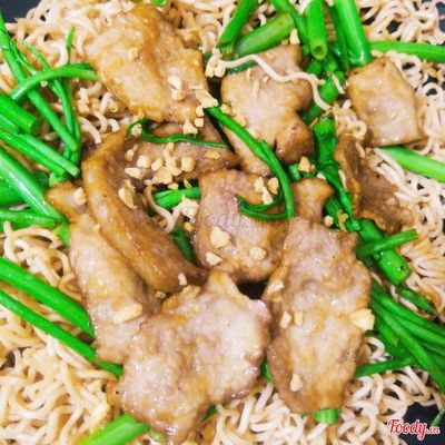 Mì Trộn Vú Heo