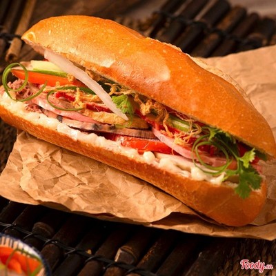 Bánh Mì Thịt Chả (Đặc Biệt)