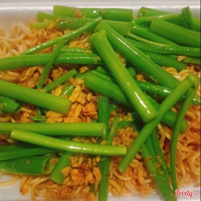 Mì Xào rau muống