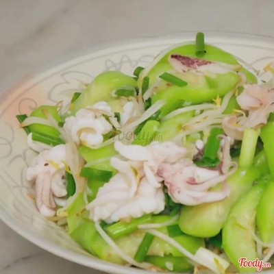 Mực  xào  mướp  +cơm +canh