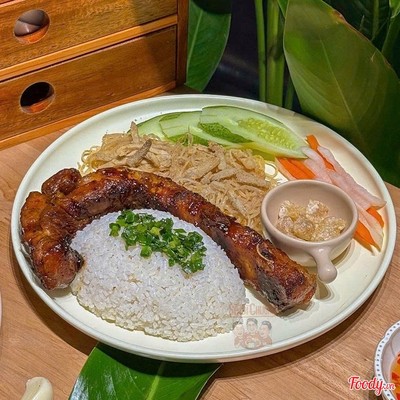 Cơm sườn cây - bì