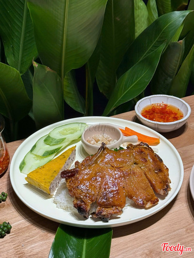 Cơm sườn cốt lết - chả