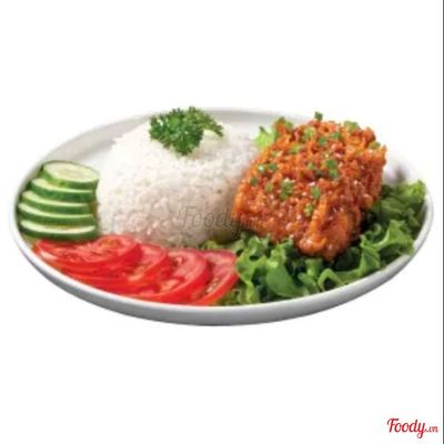 Cơm gà giòn sốt