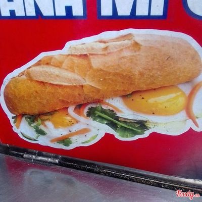 Bánh Mì Chả Cá thêm Trứng