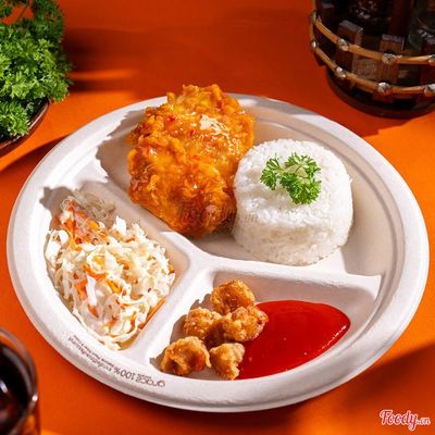 Cơm Gà Không Xương Phủ Xốt