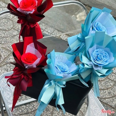 hoa hồng xanh hoặc đỏ  1 bó 1 bông