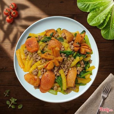 Nui Xào Thịt Bằm + Xúc Xích Đức