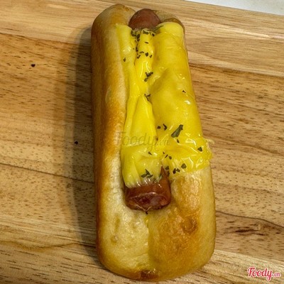 bánh mì chúc chích phô mai