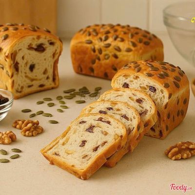 Bánh mì các loại hạt và trái cây khô gói lớn (Dried Fruits and Seeds W )- 1 gói