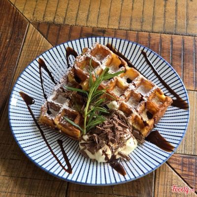 Chocolate & Mascarpone Waffle/Drink Set