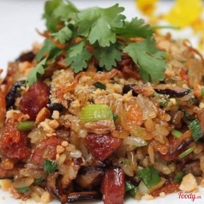 Xôi bát bửu lạp xưởng