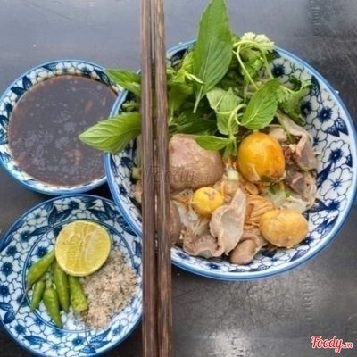 Phở lòng gà trứng non trộn