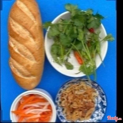 Bánh mì gà quay