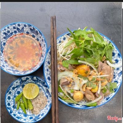 Bánh Ướt Lòng Gà Trứng Non
