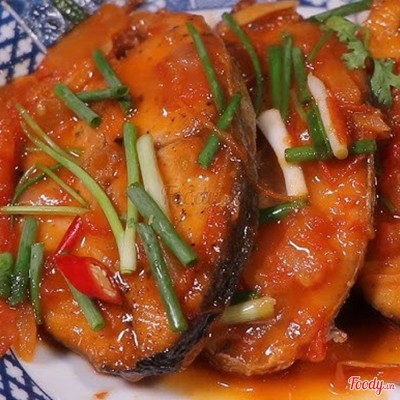 Cơm cá cam sốt cà chua