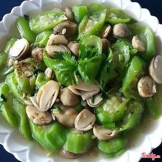 CANH MƯỚP NẤM RƠM (CANH CHAY)