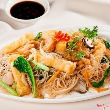 BÚN GẠO XÀO CHAY