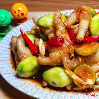 Thai-style chicken feet/ Chân gà sốt Thái