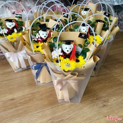 Hoa gấu tốt nghiệp