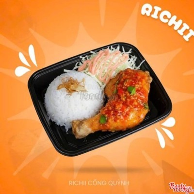Cơm Đùi Gà Góc Tư Sốt Tiêu Xanh