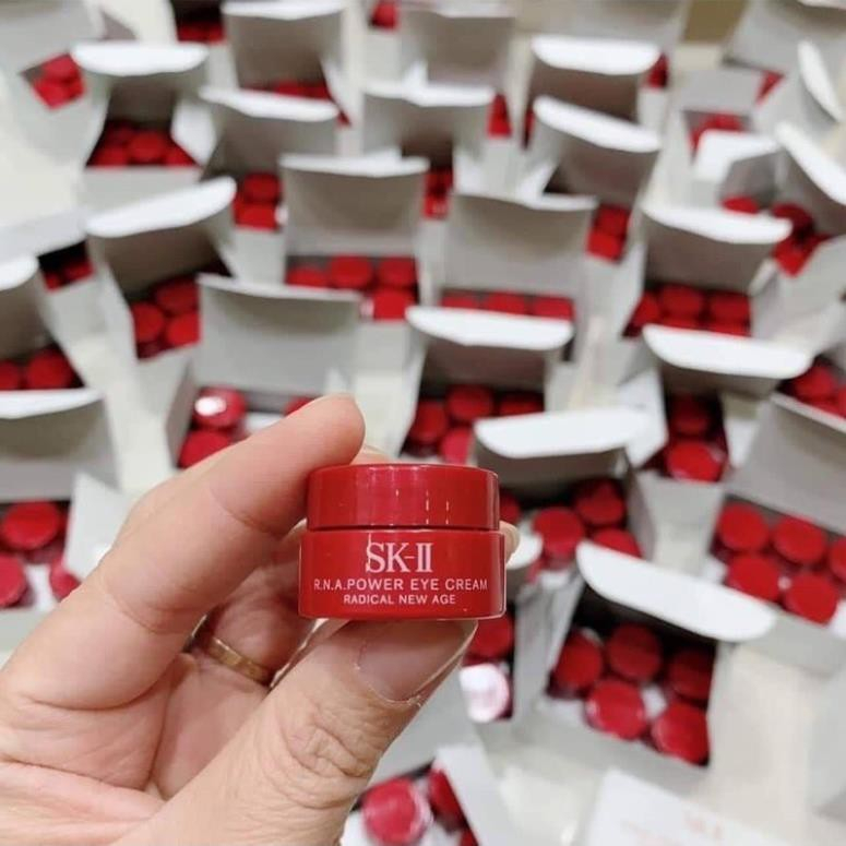 Kem dưỡng mắt Skii SK-II R.N.A Power Eye Cream Radical New Age Giảm quầng thâm nếp nhăn săn chắc da vùng mắt 2.5 gram