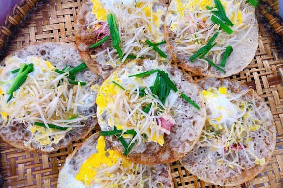 Bánh Xèo Tôm, Trứng Mực - Cần Vương