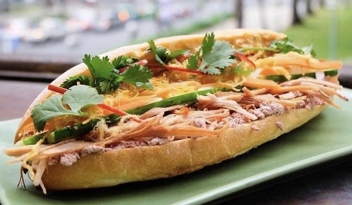 Tiệm Bánh Mì Heo Kon - 315 Nguyễn Văn Cừ