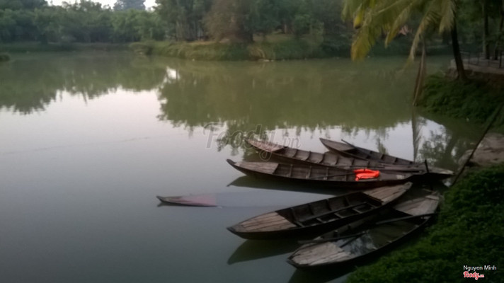 MỘT GÓC NHÌN KHÁC 