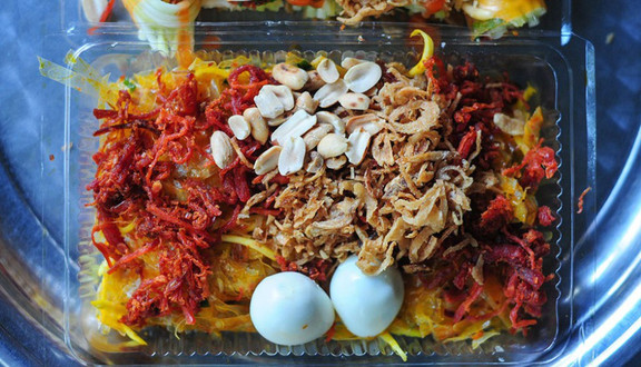 Cô Sương - Bánh Tráng Trộn