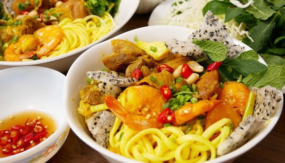 Đà Lạt's 2S - Mì Quảng, Bún Riêu & Bánh Mì Xíu Mại