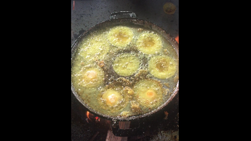 Bánh Căn & Bánh Đập Xuân