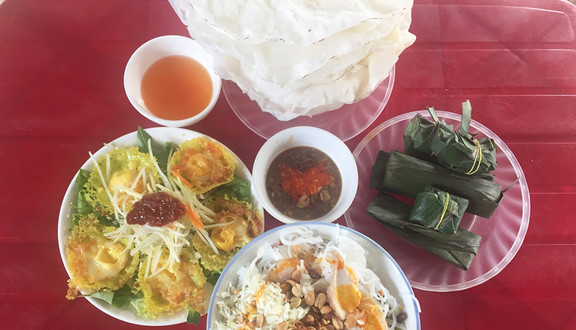 Bánh Căn & Bánh Đập Xuân