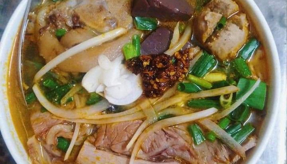 Bún Bò Huế Hợp - Bún Trộn Bò Nam Bộ & Nem Nướng Nha Trang