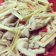 Chân gà ngâm xả ớt 35k/đĩa