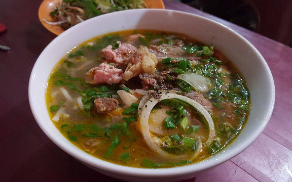 Bún Bò Huế - Ni Sư Huỳnh Liên