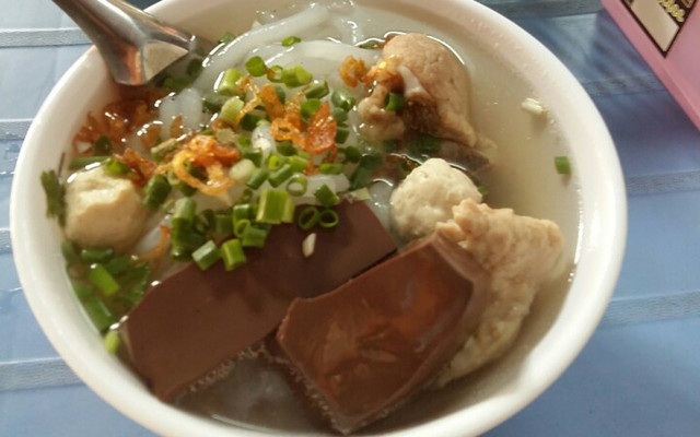 Bánh Canh Giò Heo - Bình Thới