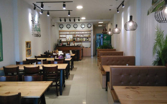 Fresh Restaurant & Cafe