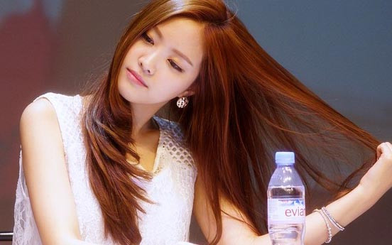 Hồng Trà Salon Tóc